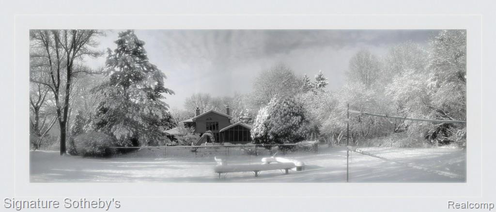 5221 Longmeadow Road Bloomfield Hills, MI 48304 - Photo 40 of 42 snowy back yard.jpg