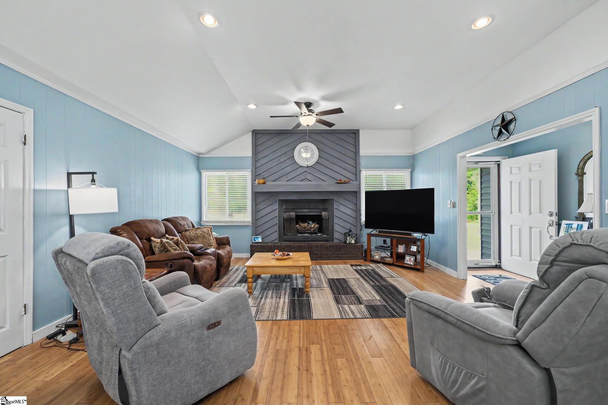 200 State Rd S-30-874 Clinton, SC 29325 - Photo 6 of 34