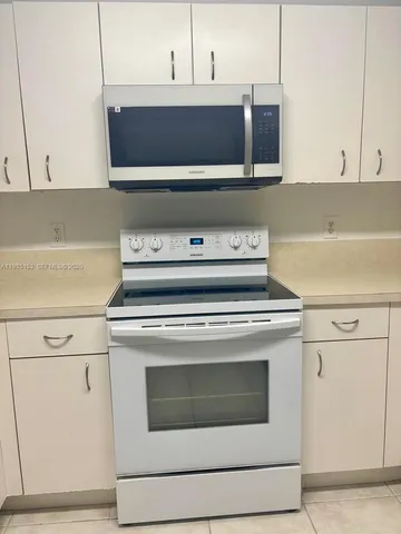 $3,300 | 17151 Northwest 23rd Street, Unit 17151, Pembroke Pines, FL 33028