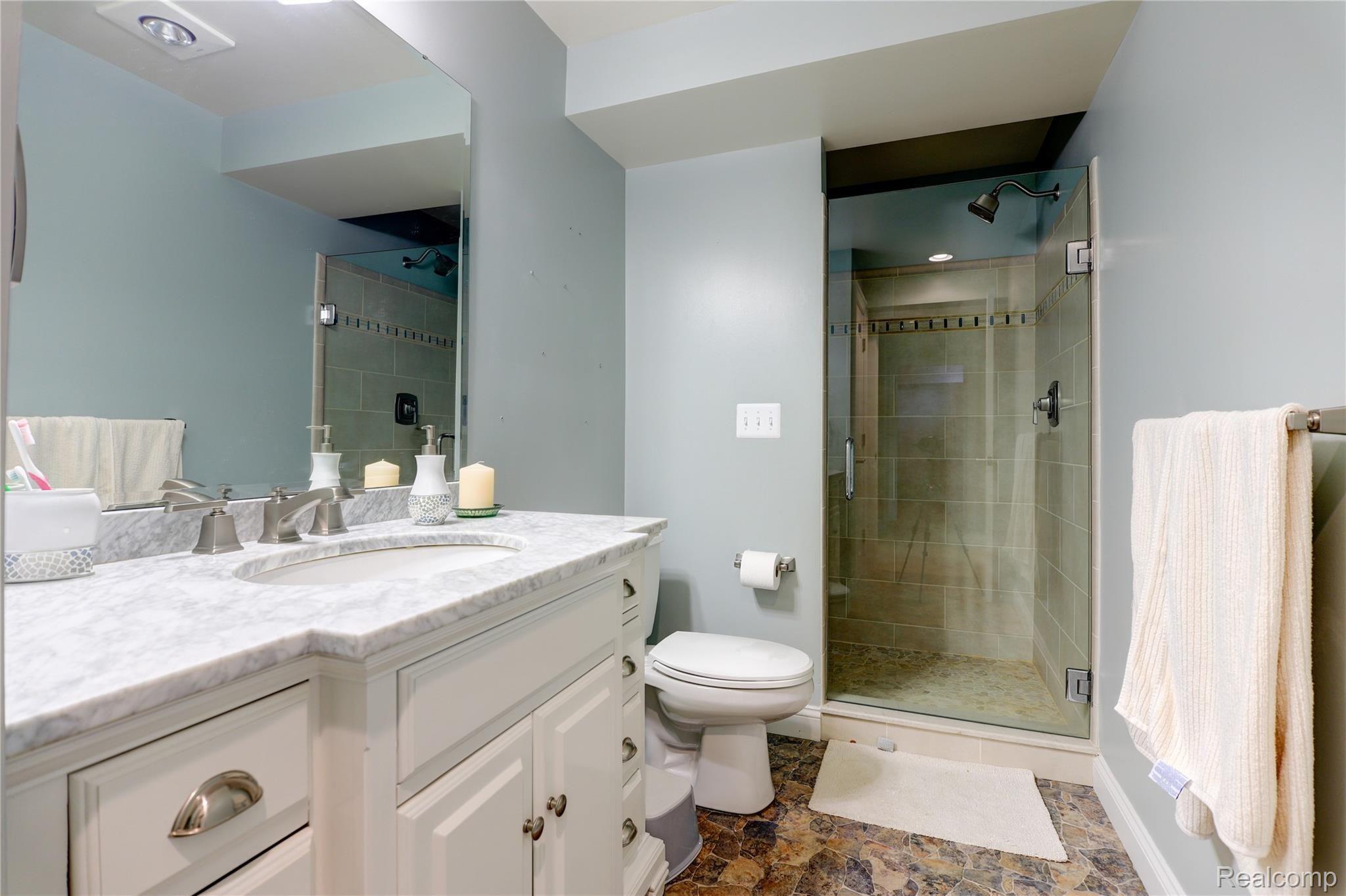 2525 Norton Lawn Street Rochester, MI 48307 - Photo 21 of 29 Interior-3.jpg