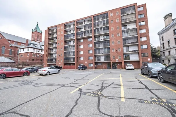 $2,900 | 100 High Street, Unit 802, Medford, MA 02155