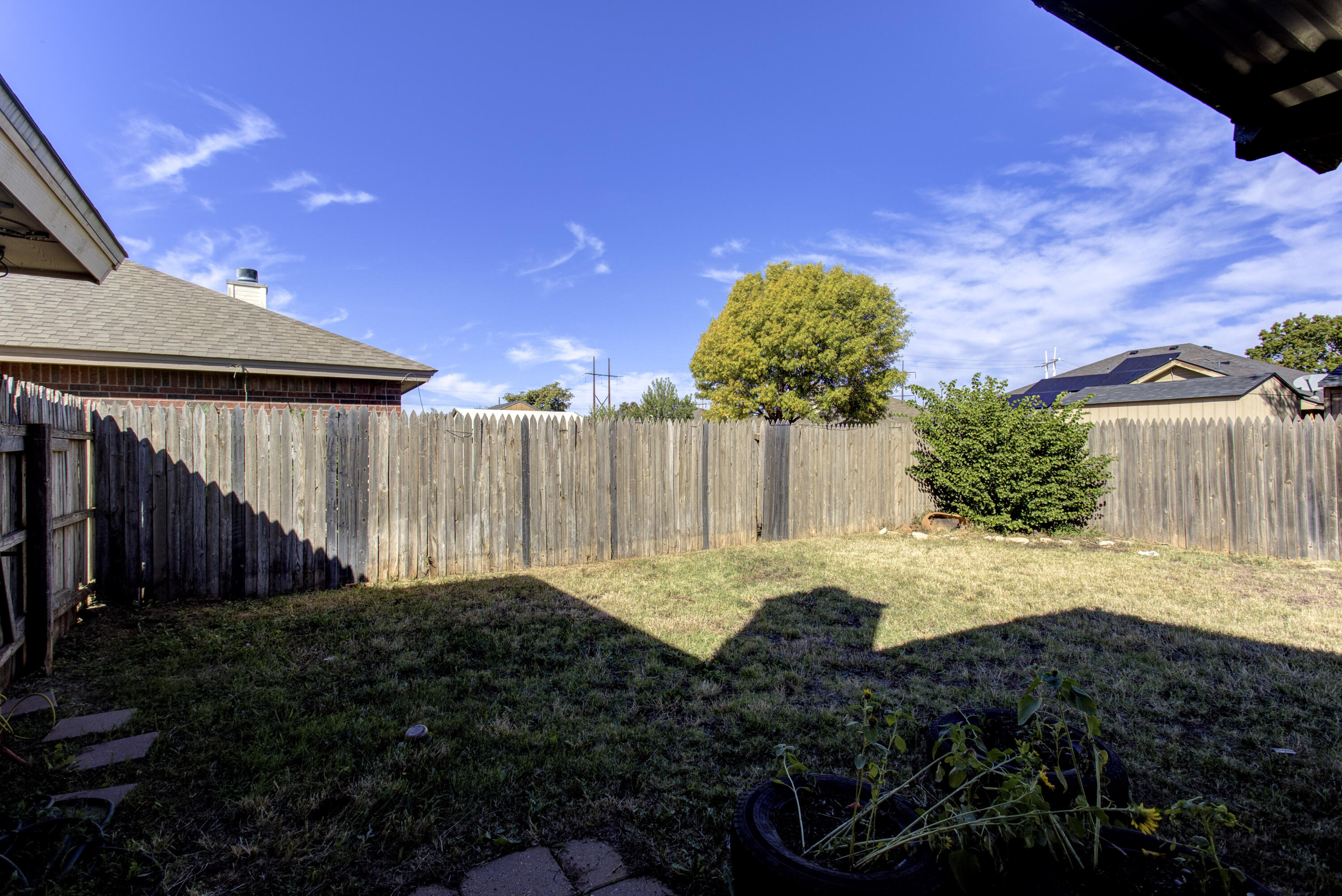 6804 7th Street Lubbock, TX 79416 - Photo 37 of 42 a backyard of a house