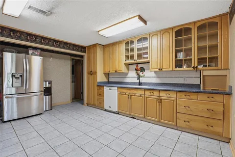 $600,000 | 1517 Wiggins Road, Maypearl, TX 76064