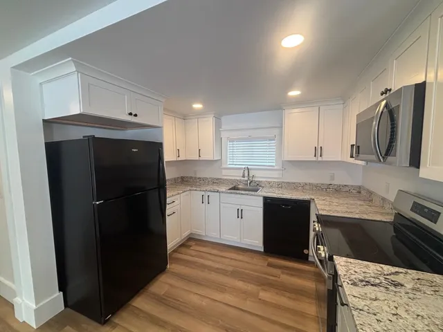 $2,200 | 40 McGrath Street, Laconia, NH 03246