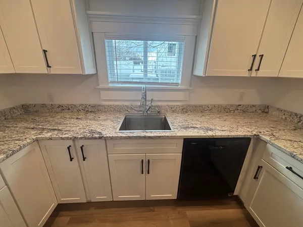 $2,200 | 40 McGrath Street, Laconia, NH 03246