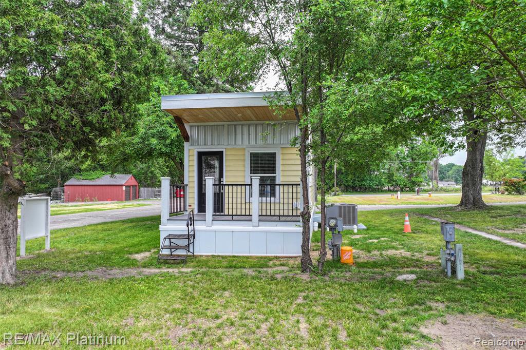 29 Retreat Way Fenton, MI 48430 - Photo 1 of 22
