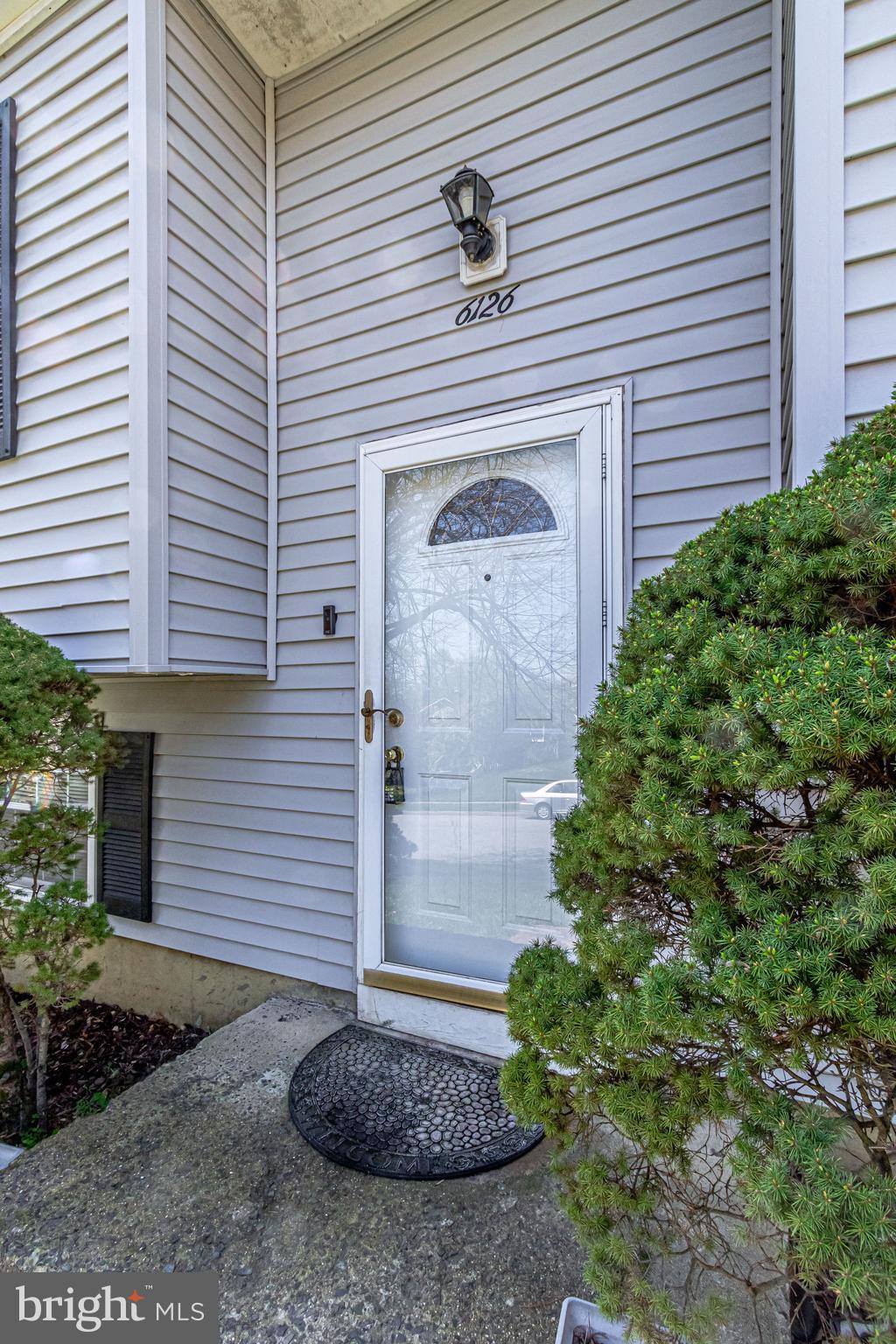 6126 Mantle Road Burke, VA 22015 - Photo 3 of 42 Gallery Image 3