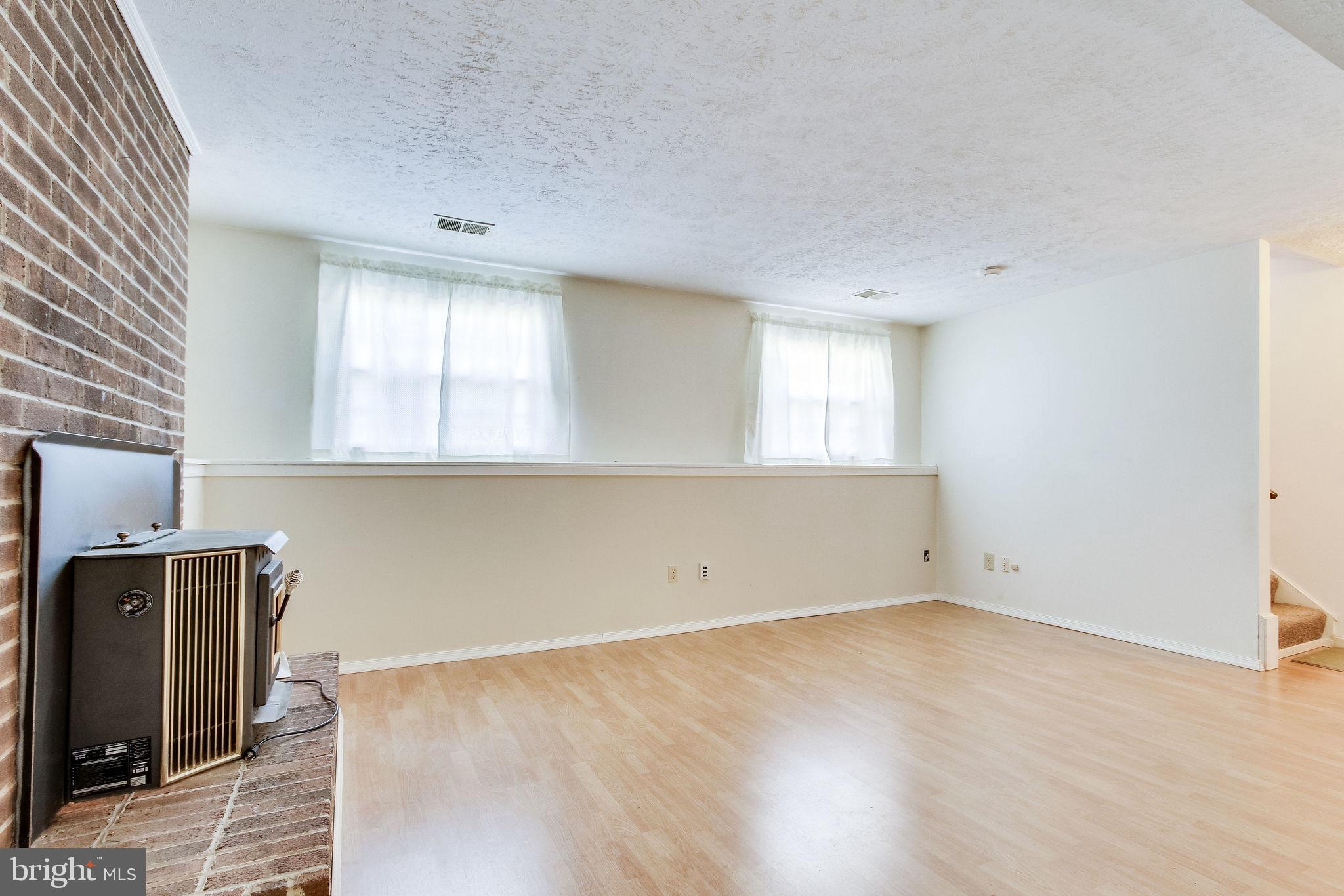 6126 Mantle Road Burke, VA 22015 - Photo 29 of 42 Gallery Image 29