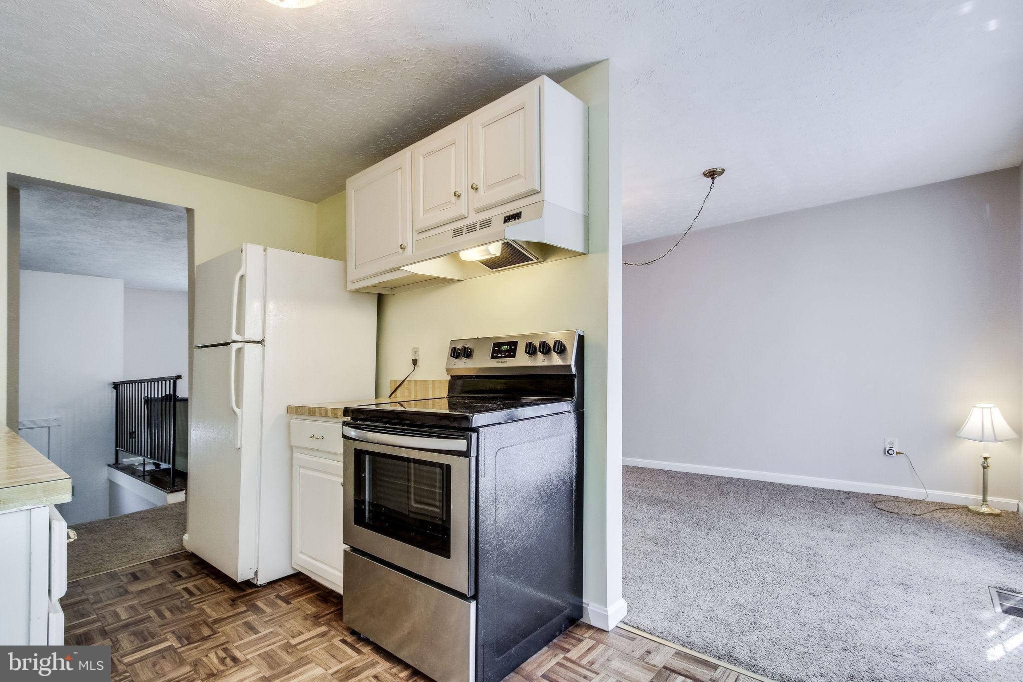6126 Mantle Road Burke, VA 22015 - Photo 5 of 42 Gallery Image 5