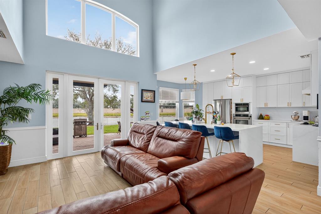 18676 Southwest 16th Street Pembroke Pines, FL 33029 - Photo 11 of 61