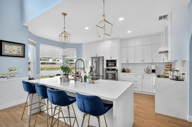 $800,000 | 18676 Southwest 16th Street, Pembroke Pines, FL 33029