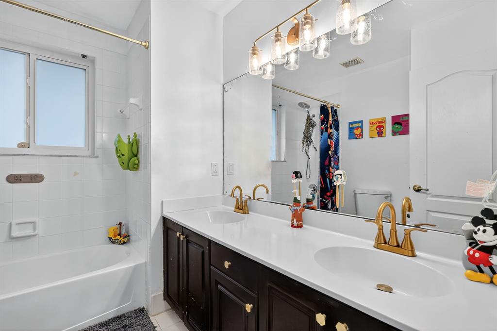 18676 Southwest 16th Street Pembroke Pines, FL 33029 - Photo 29 of 61