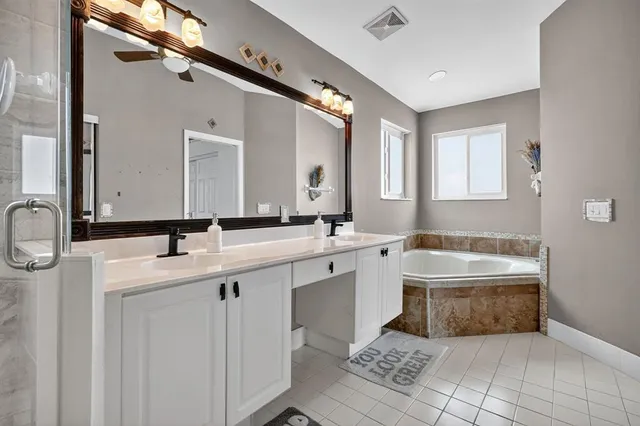 $800,000 | 18676 Southwest 16th Street, Pembroke Pines, FL 33029