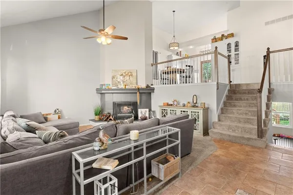 $425,000 | 213 Northeast Dreamweaver Avenue, Lee's Summit, MO 64086