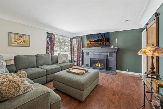 $325,000 | 921 Holmes Street South, Shakopee, MN 55379