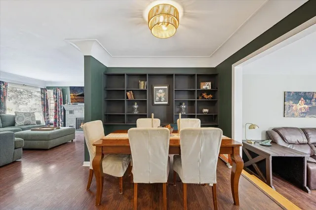 $325,000 | 921 Holmes Street South, Shakopee, MN 55379