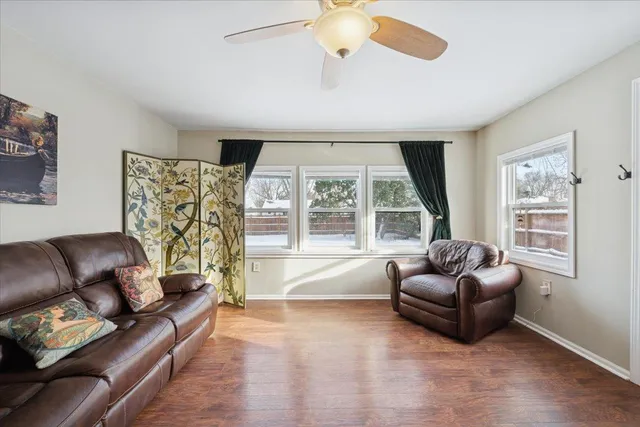 $325,000 | 921 Holmes Street South, Shakopee, MN 55379