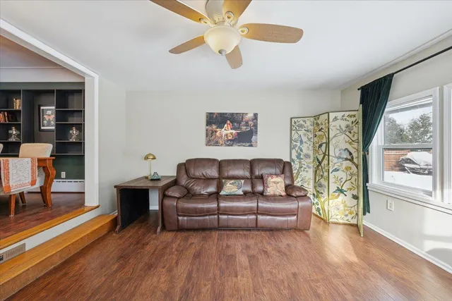 $325,000 | 921 Holmes Street South, Shakopee, MN 55379