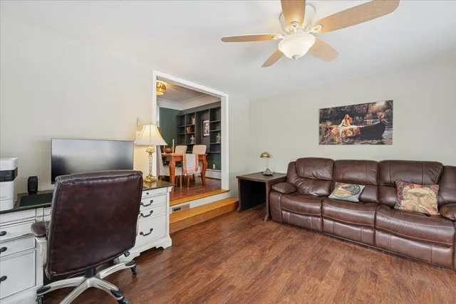 $325,000 | 921 Holmes Street South, Shakopee, MN 55379