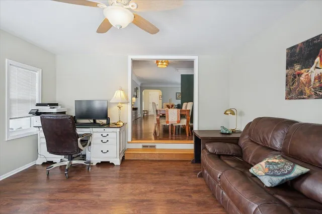 $325,000 | 921 Holmes Street South, Shakopee, MN 55379