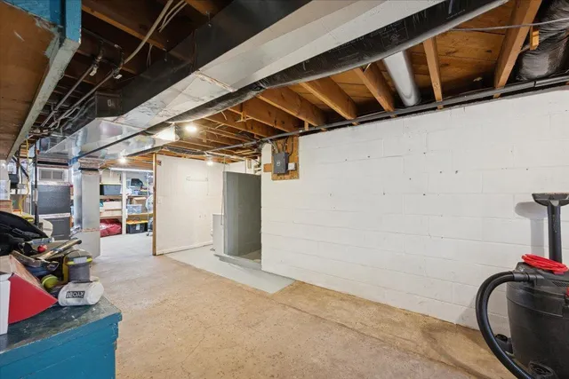 $325,000 | 921 Holmes Street South, Shakopee, MN 55379