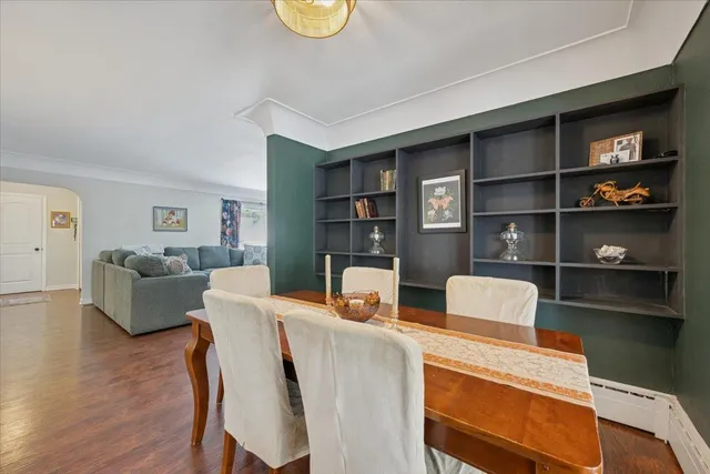 $325,000 | 921 Holmes Street South, Shakopee, MN 55379