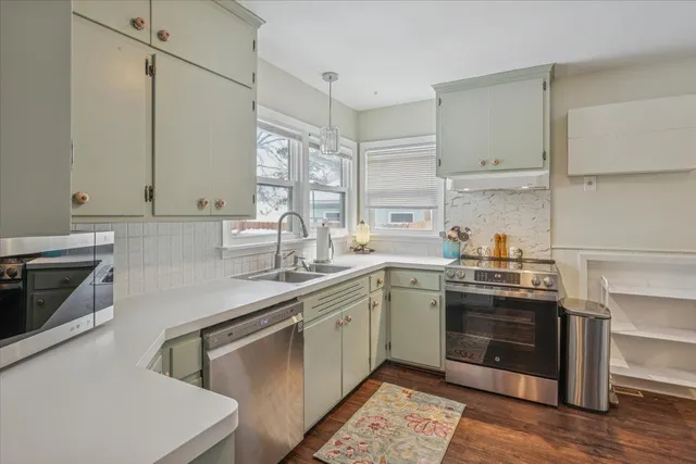 $325,000 | 921 Holmes Street South, Shakopee, MN 55379