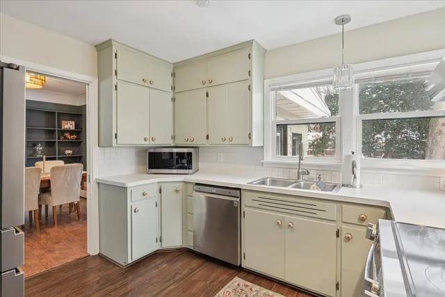 $325,000 | 921 Holmes Street South, Shakopee, MN 55379