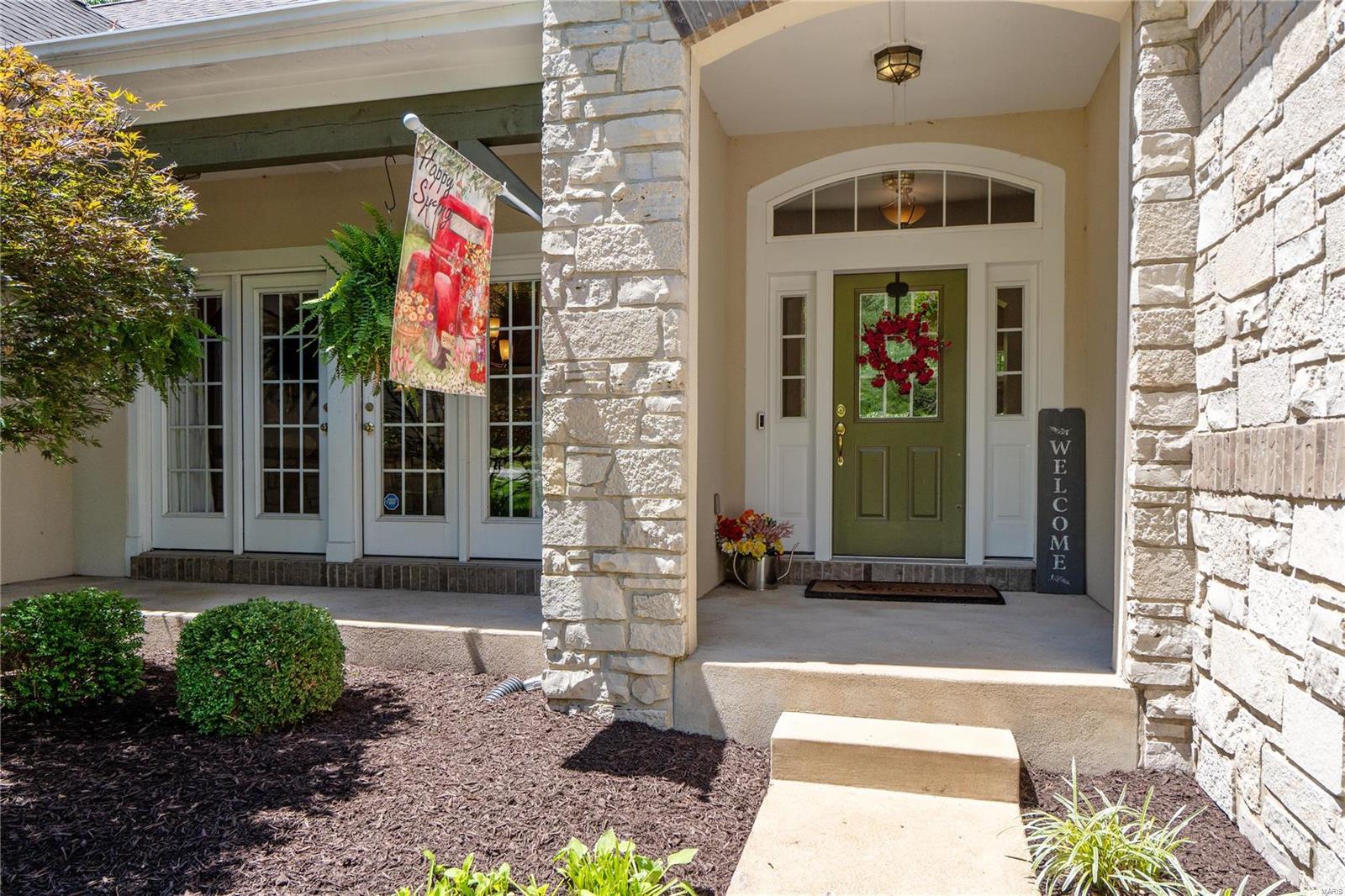 590 Moor Way St. Albans, MO 63073 - Photo 2 of 90