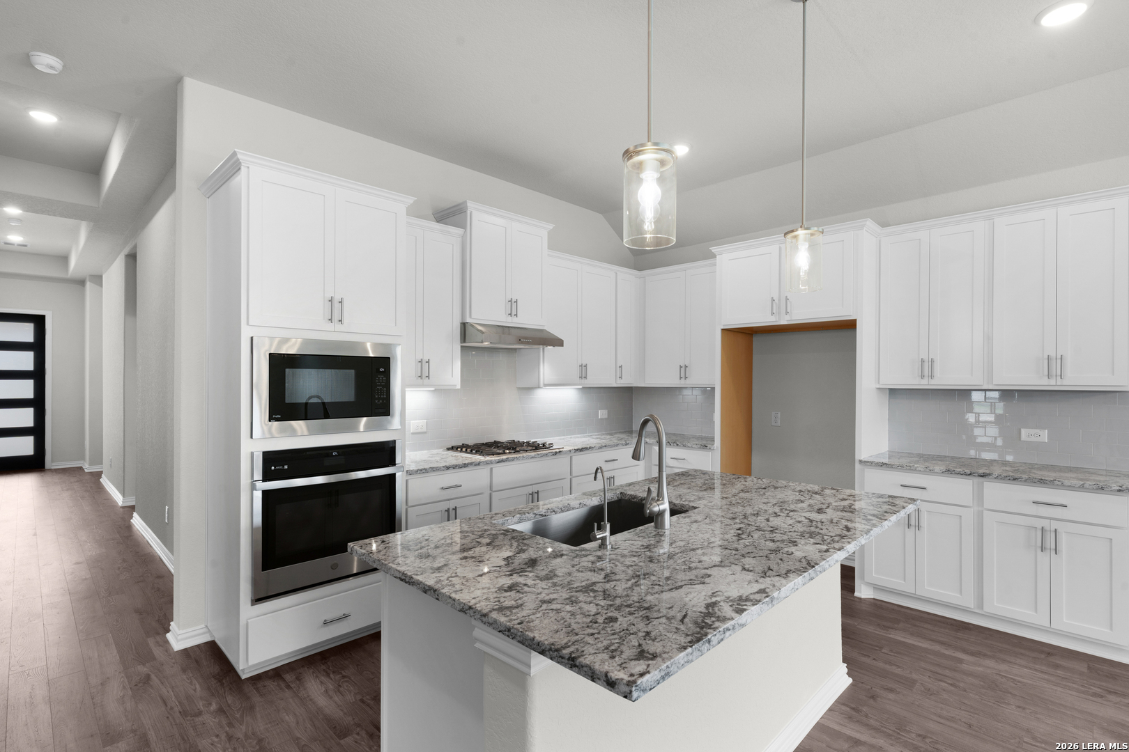 12226 Moon Pool Schertz, TX 78154 - Photo 4 of 23