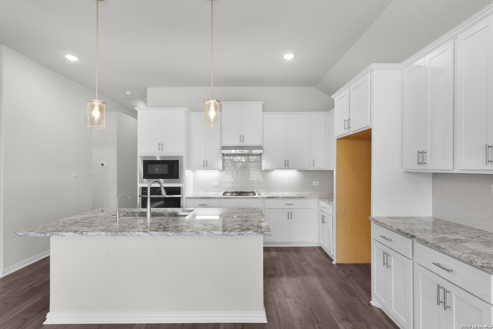 12226 Moon Pool Schertz, TX 78154 - Photo 5 of 23