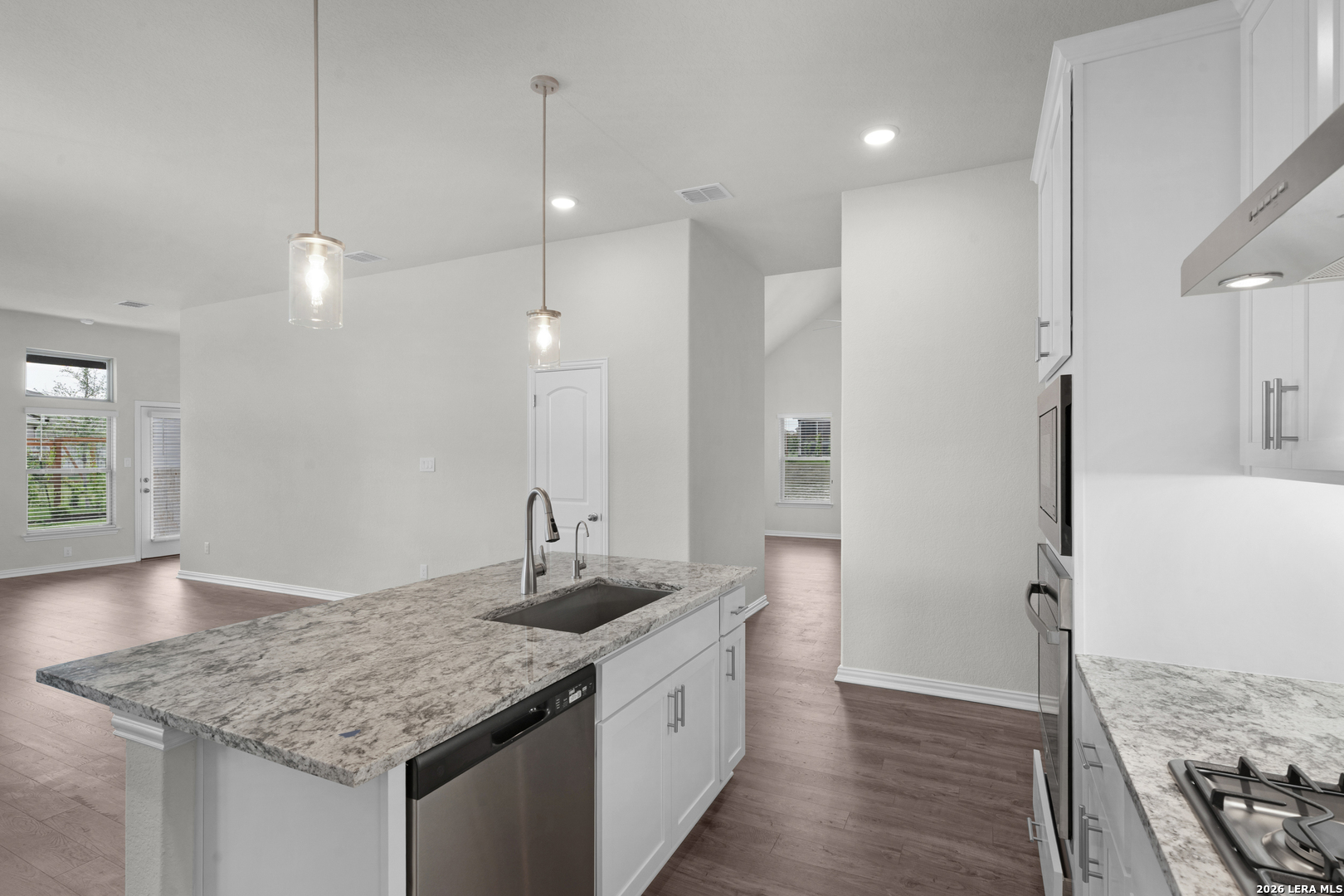 12226 Moon Pool Schertz, TX 78154 - Photo 6 of 23