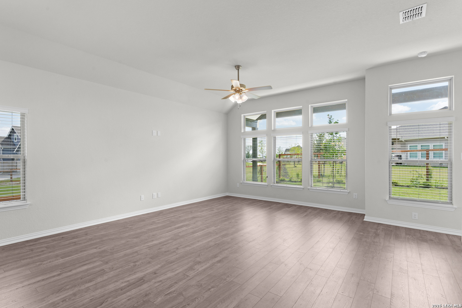 12226 Moon Pool Schertz, TX 78154 - Photo 9 of 23