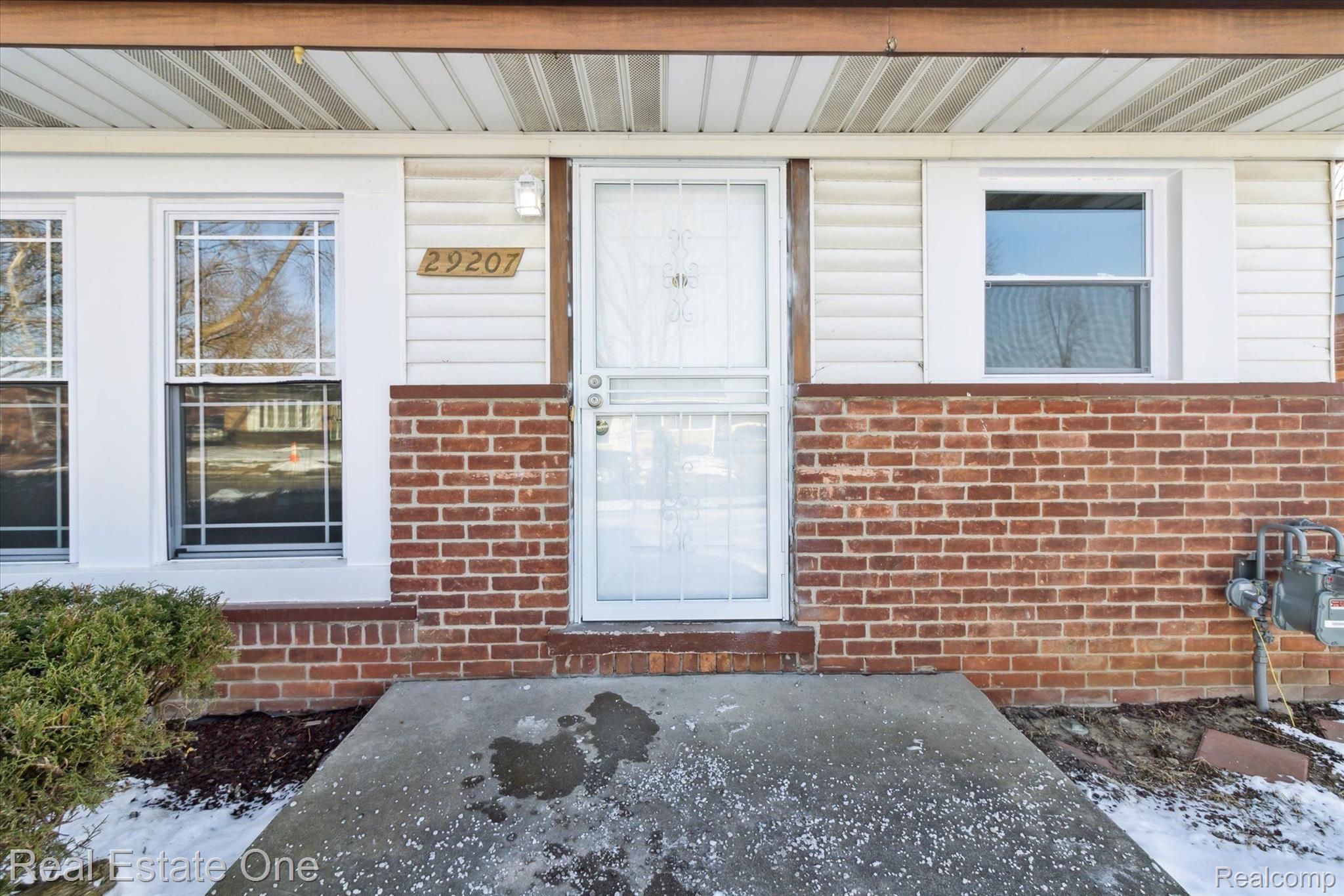 29207 York Street Inkster, MI 48141 - Photo 5 of 57 Gallery Image 5