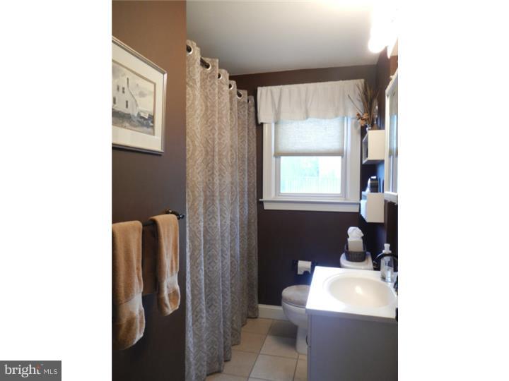 44 Eastwood Road Media, PA 19063 - Photo 10 of 17 Bathroom