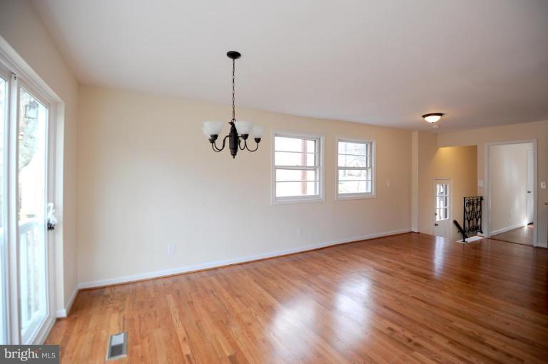 6508 Inlet Street New Carrollton, MD 20784 - Photo 13 of 17 Dining Area