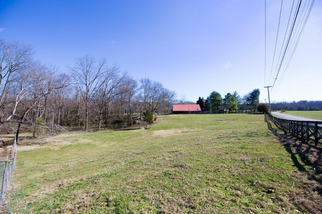 820 Chilhowee View Road Maryville, TN 37803 - Photo 15 of 40 15 (1024x683)