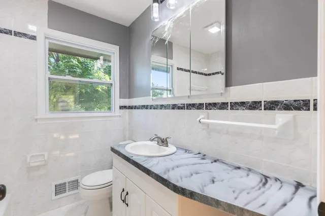 $342,900 | 6602 36th Avenue North, Crystal, MN 55427