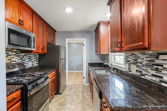 $342,900 | 6602 36th Avenue North, Crystal, MN 55427