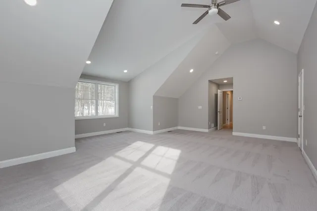 $999,900 | 821 Cross Country Road, Pembroke, NH 03275