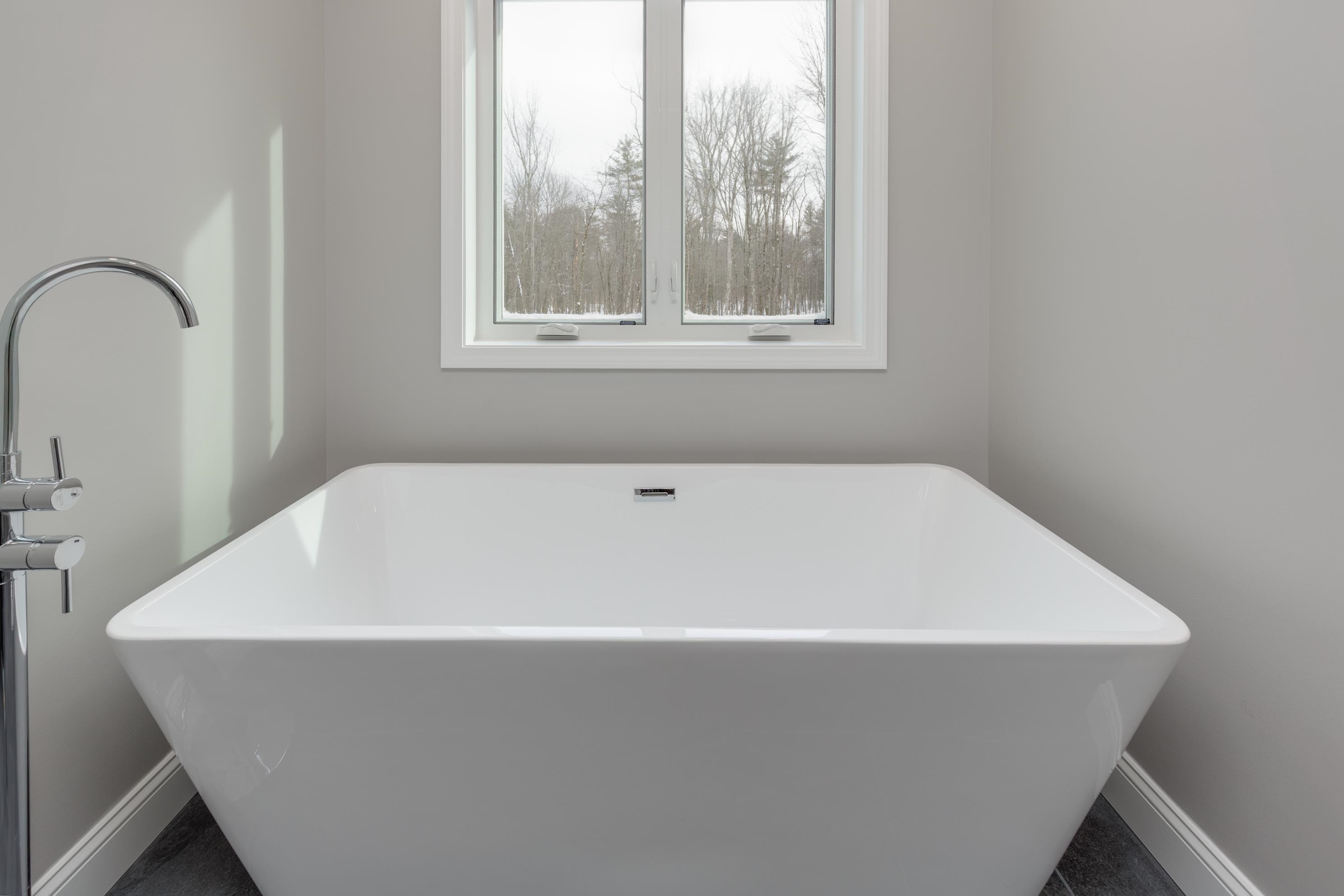 821 Cross Country Road Pembroke, NH 03275 - Photo 22 of 36