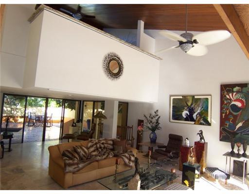 3409 Robbins Road Pompano Beach, FL 33062 - Photo 10 of 25 Living Room