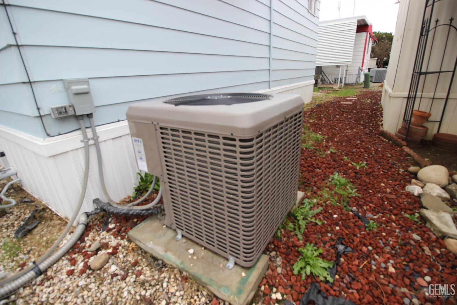 Undisclosed Address Dinuba, CA 93618 - Photo 21 of 27