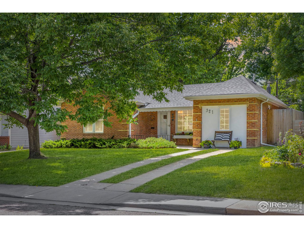 321 Sumner Street Longmont, CO 80501 - Photo 2 of 31