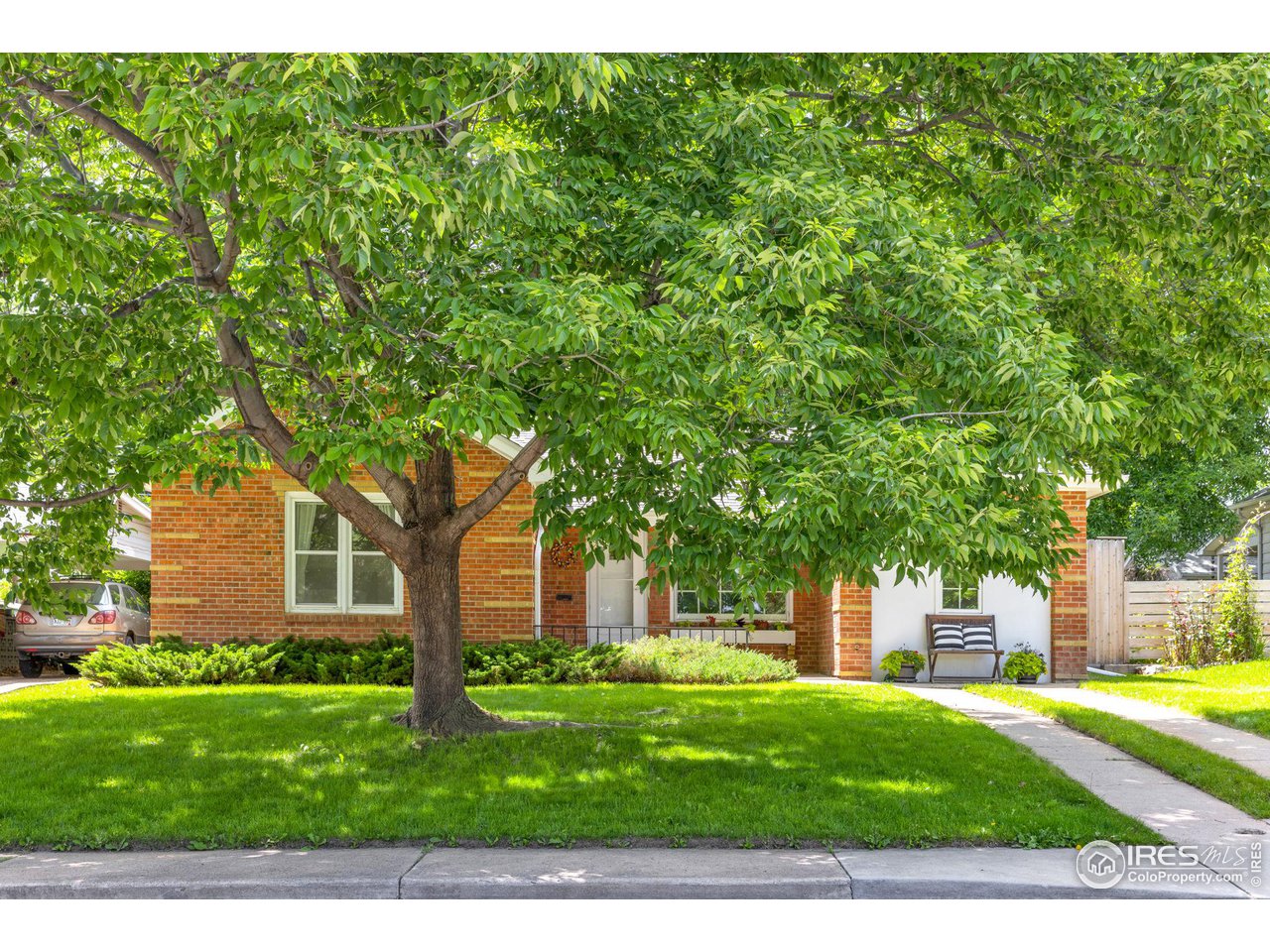 321 Sumner Street Longmont, CO 80501 - Photo 3 of 31