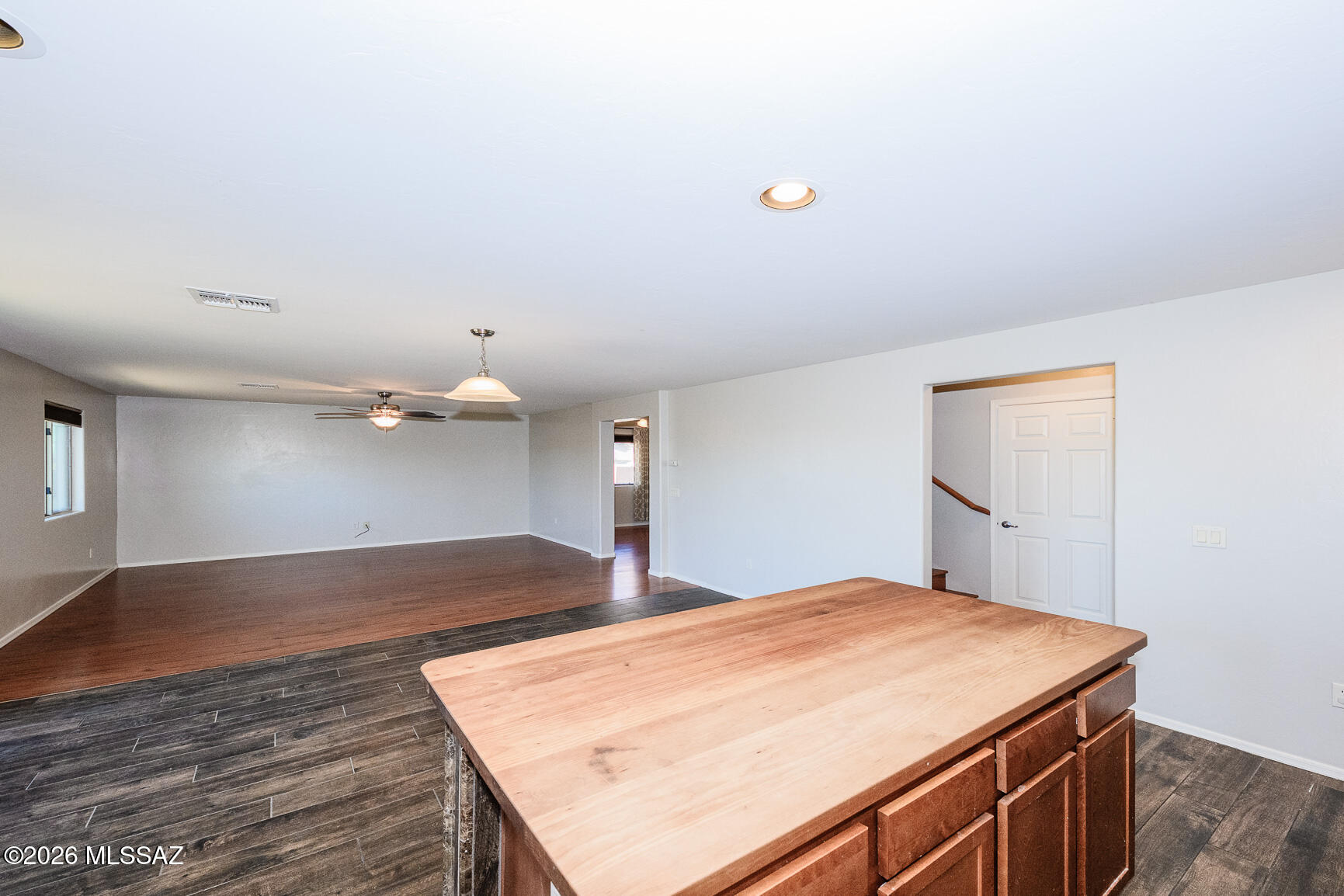 728 South Porter Routh Place Vail, AZ 85641 - Photo 11 of 36 a room with a bed and a dresser