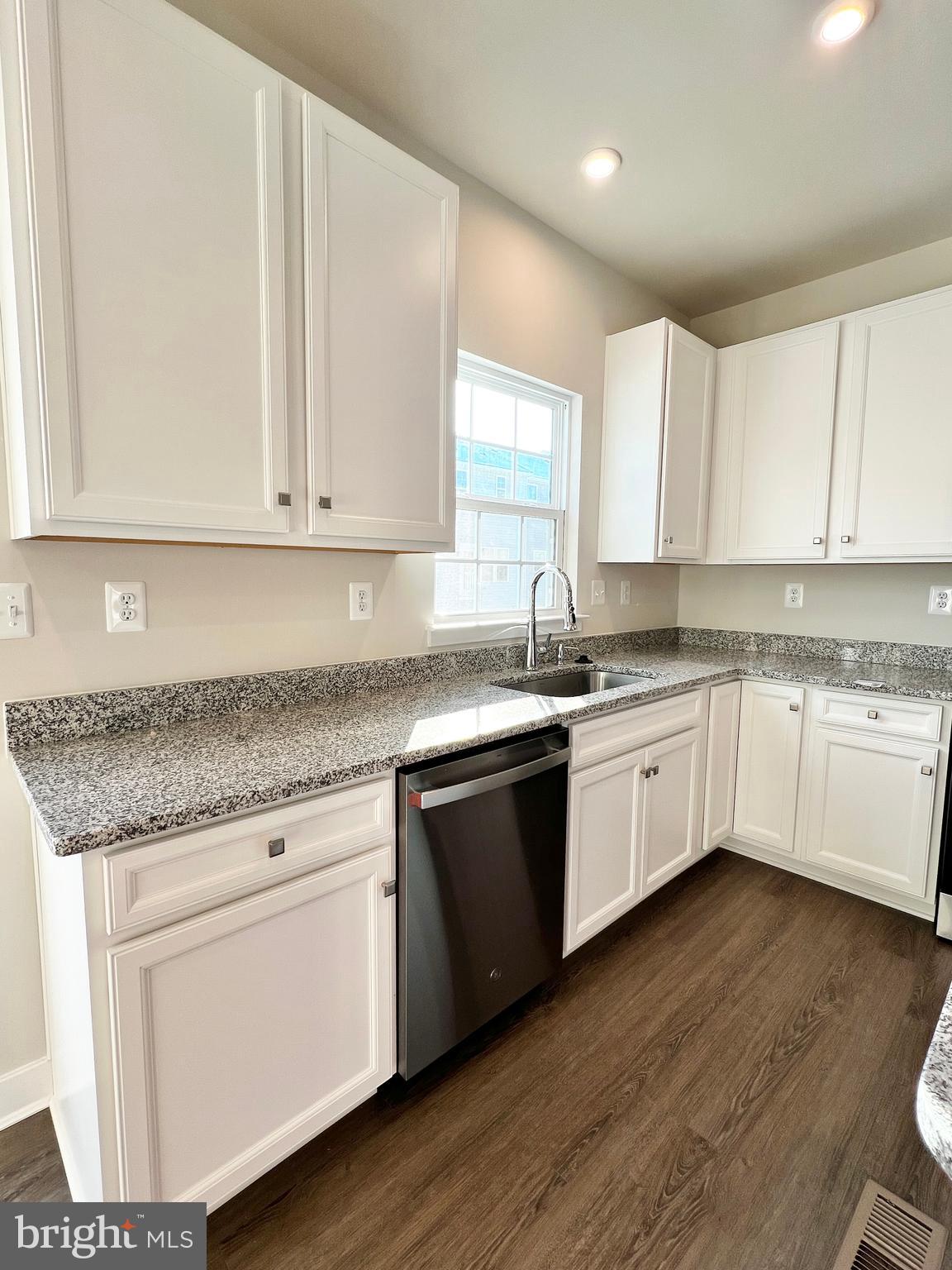 2113 Rivers Drive Newark, DE 19702 - Photo 11 of 47