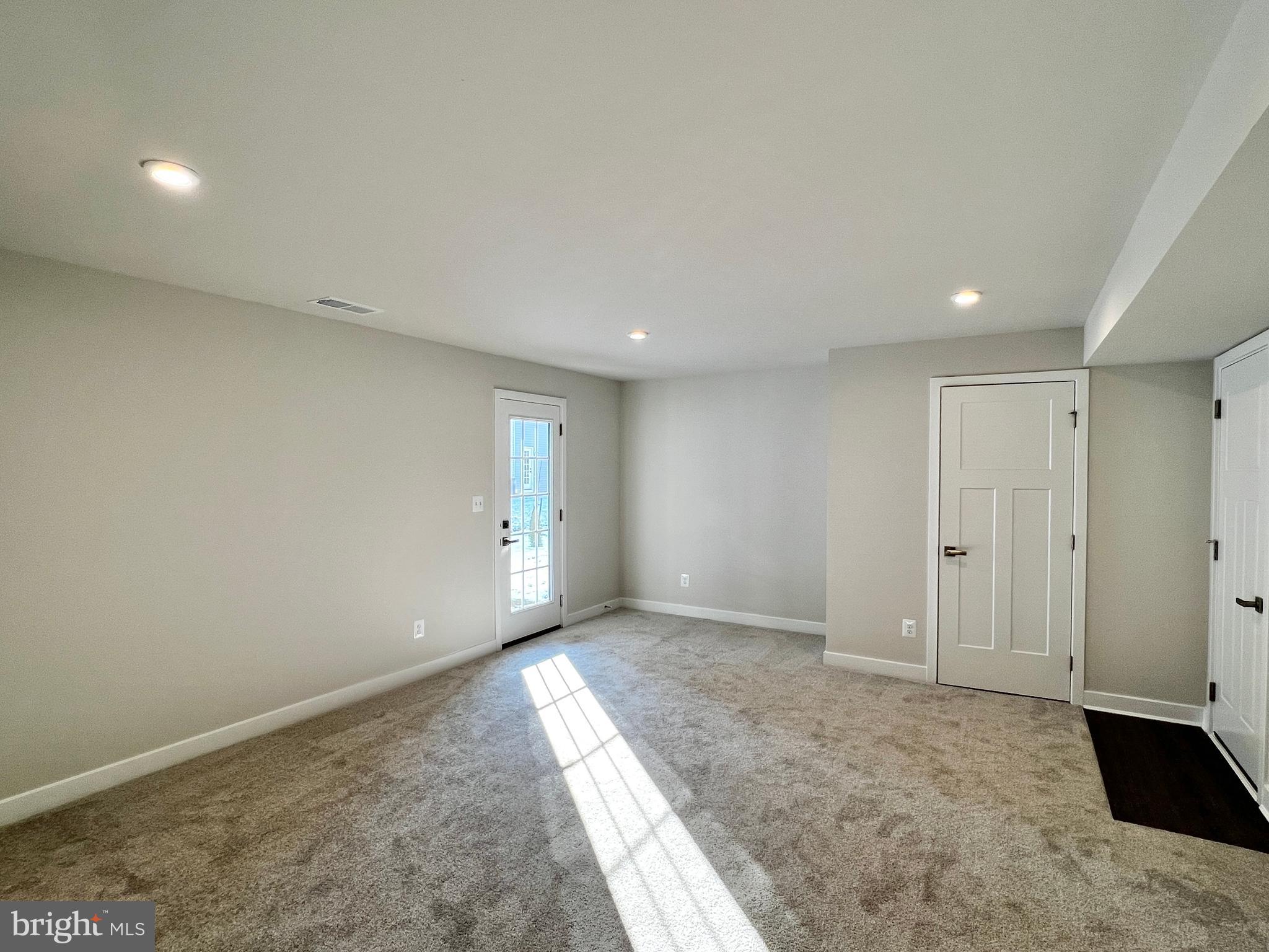 2113 Rivers Drive Newark, DE 19702 - Photo 7 of 47