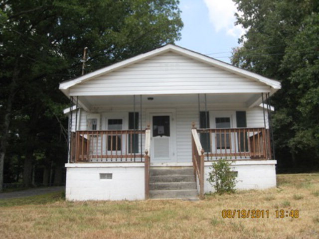 1087 Dawnville Road Northeast Dalton, GA 30721 - Photo 1 of 1 Main View