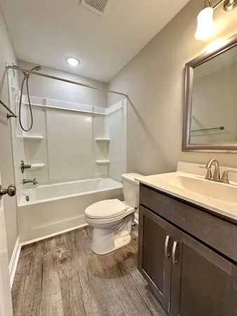 $1,545 | 1170 Meadowhill Lane, Unit C, Clarksville, TN 37043